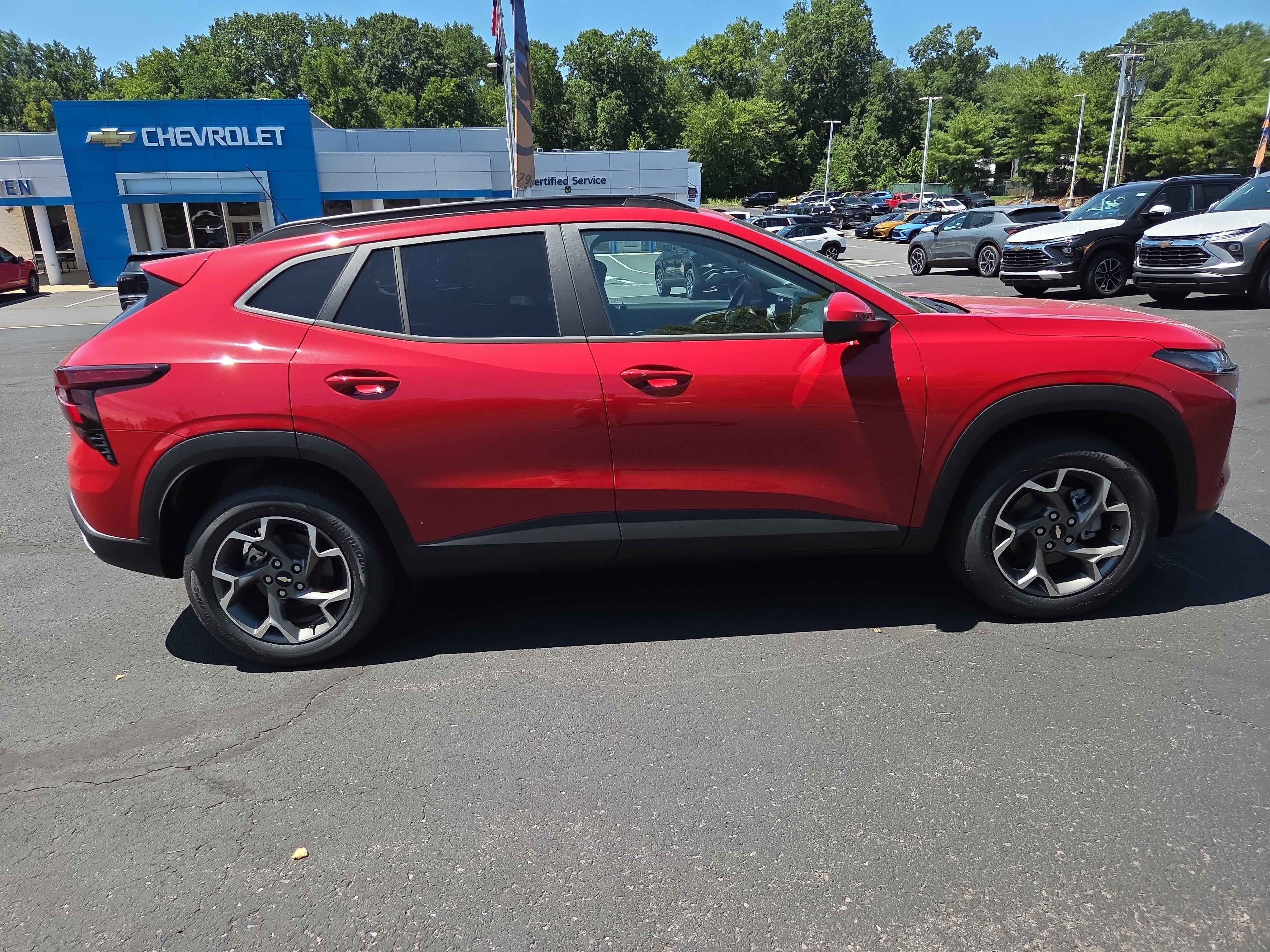 2026 Chevrolet Trax LT FWD