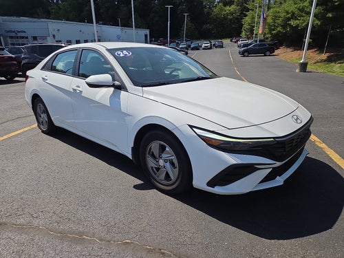 2024 Hyundai Elantra SE FWD