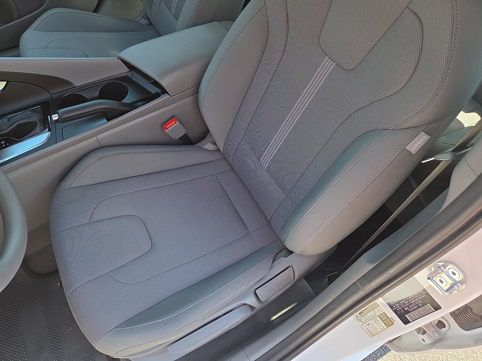 2024 Hyundai Elantra SE FWD