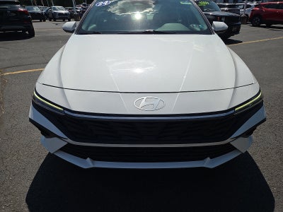 2024 Hyundai Elantra SE FWD