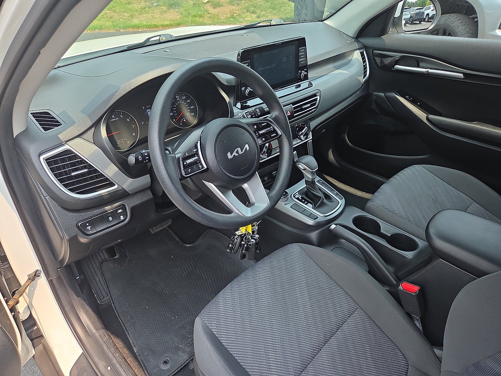 2023 Kia Seltos LX AWD