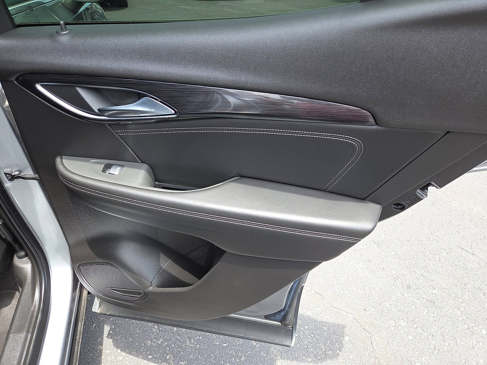 2023 Buick Envision Essence AWD
