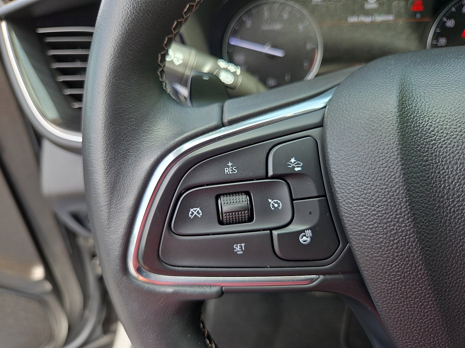 2023 Buick Envision Essence AWD