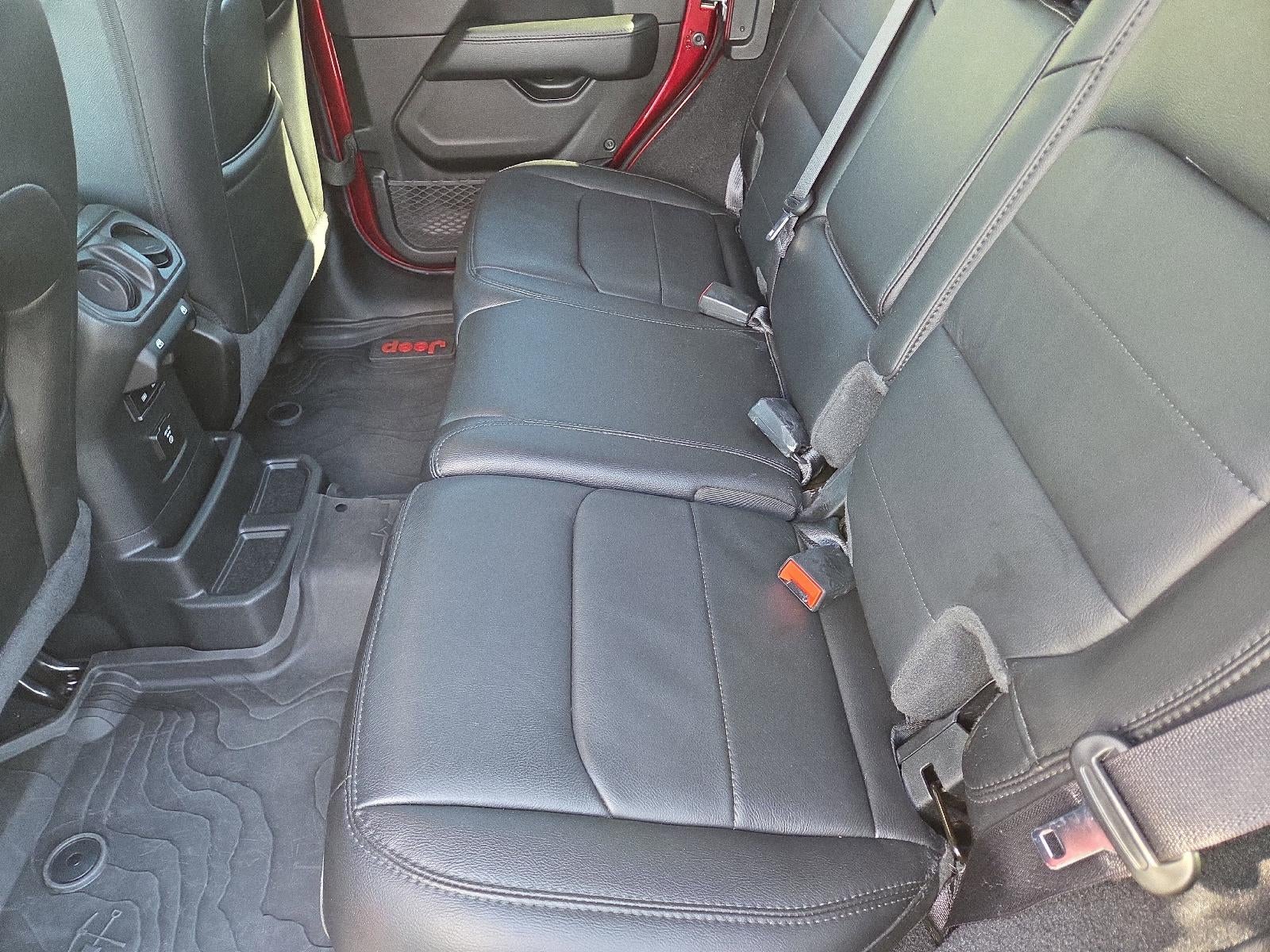 2022 Jeep Wrangler Unlimited Sahara Altitude 4x4