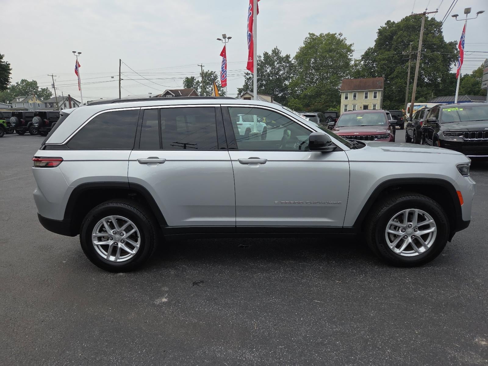 2024 Jeep Grand Cherokee Laredo X 4x4