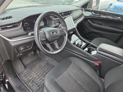 2023 Jeep Grand Cherokee Laredo 4x4