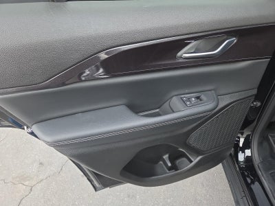 2023 Jeep Grand Cherokee Laredo 4x4