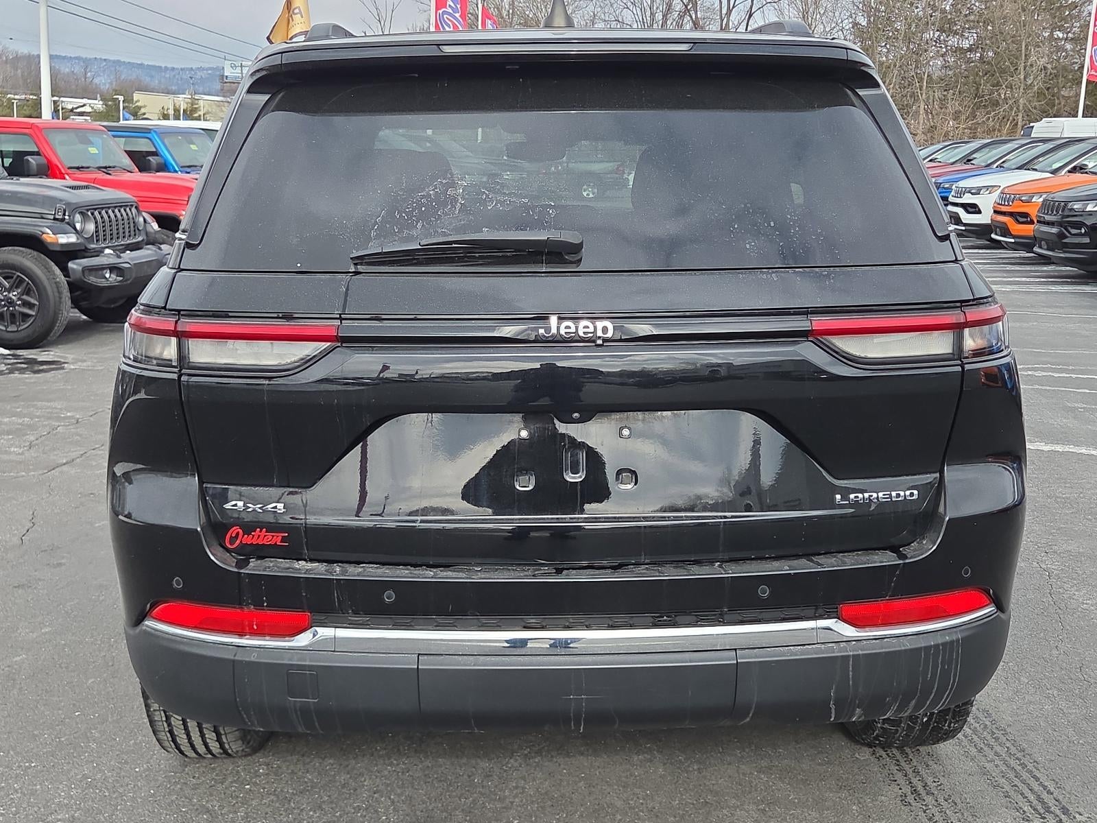 2023 Jeep Grand Cherokee Laredo 4x4