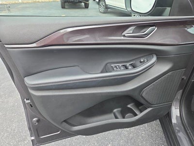 2023 Jeep Grand Cherokee L Laredo 4x4