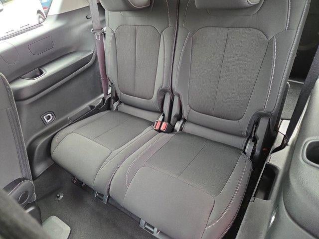 2023 Jeep Grand Cherokee L Laredo 4x4