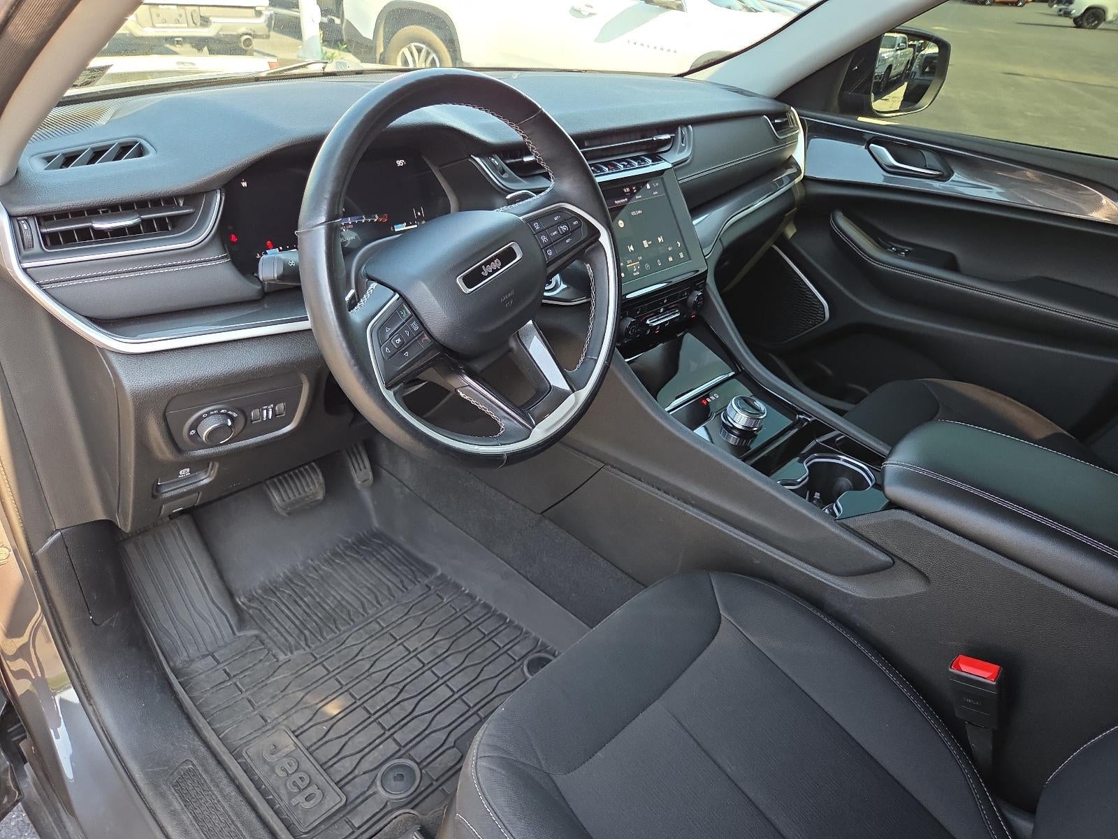 2021 Jeep Grand Cherokee L Laredo 4x4