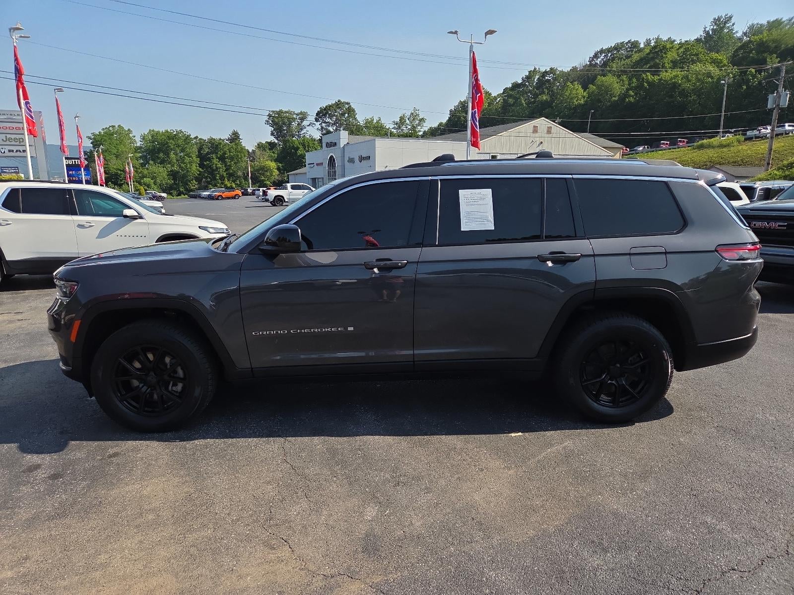 2021 Jeep Grand Cherokee L Laredo 4x4