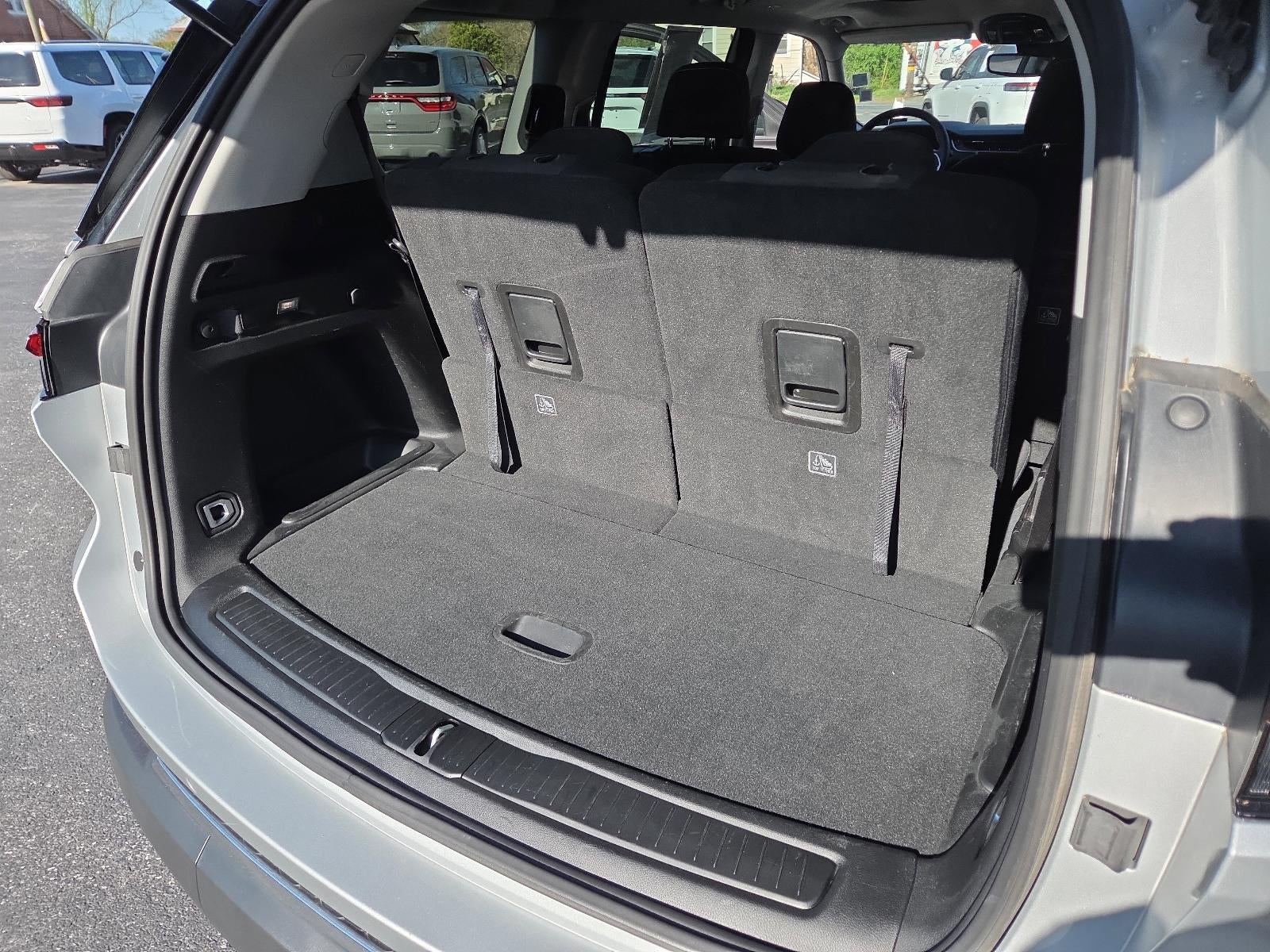 2023 Jeep Grand Cherokee L Laredo 4x4