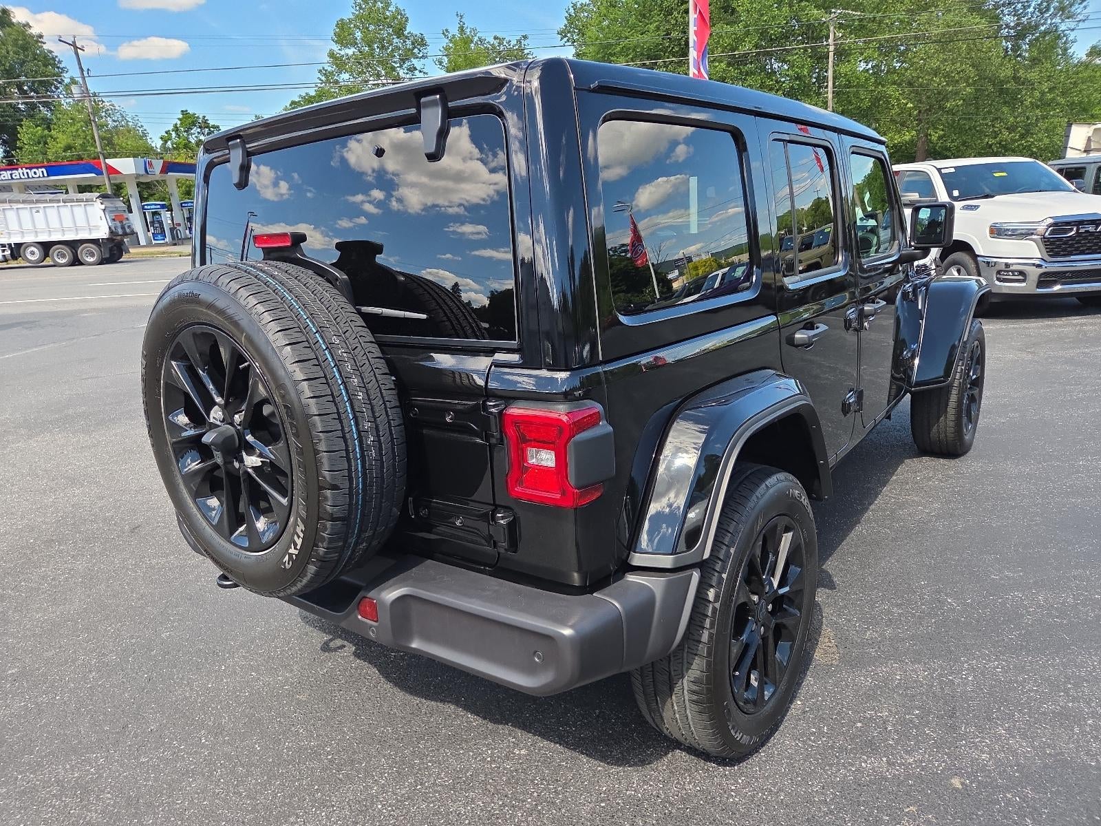 2025 Jeep Wrangler 4xe Sahara 4x4