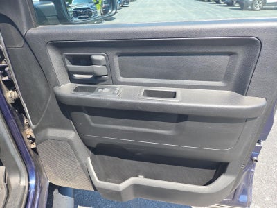 2014 RAM 1500 4WD Crew Cab 5.7 Ft Box Express