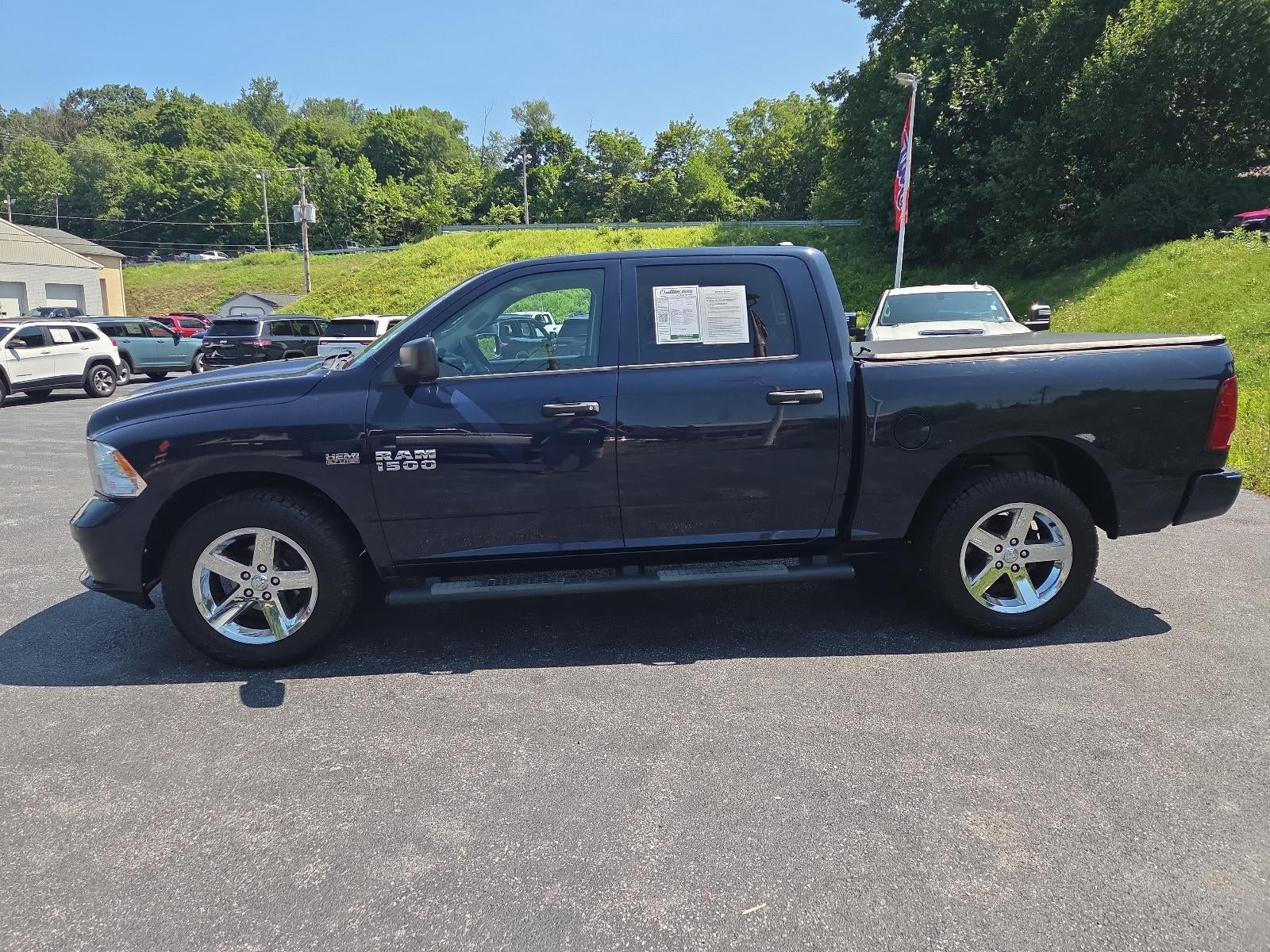 2014 RAM 1500 4WD Crew Cab 5.7 Ft Box Express