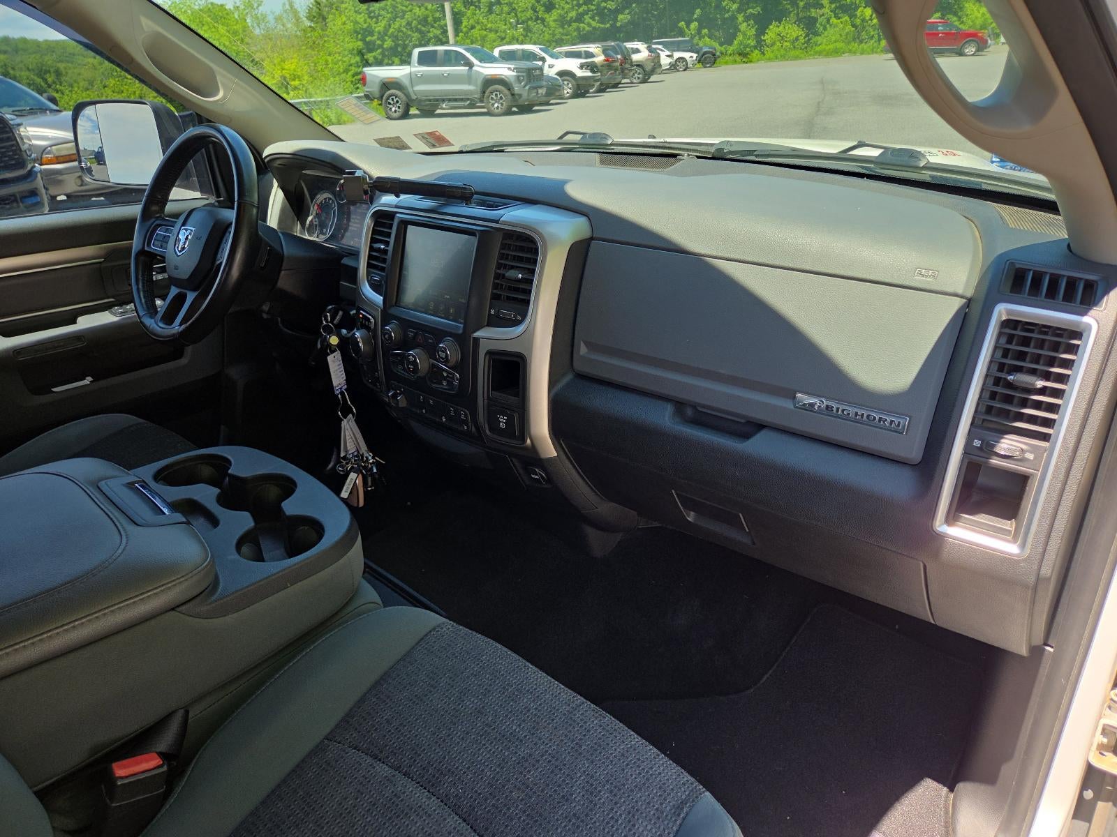 2016 RAM 1500 4WD Crew Cab 5.7 Ft Box Big Horn