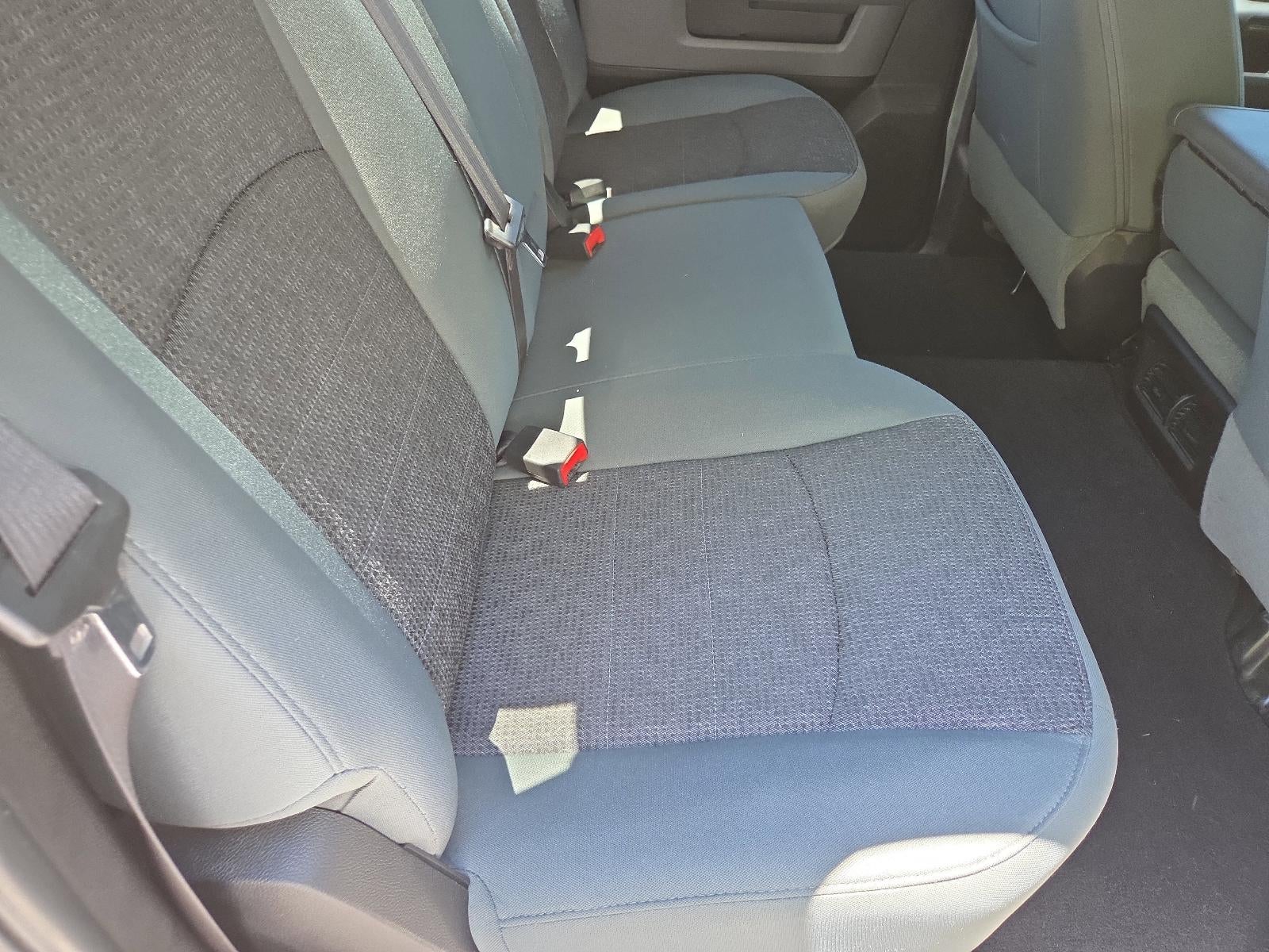 2016 RAM 1500 4WD Crew Cab 5.7 Ft Box Big Horn