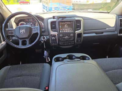 2016 RAM 1500 4WD Crew Cab 5.7 Ft Box Big Horn
