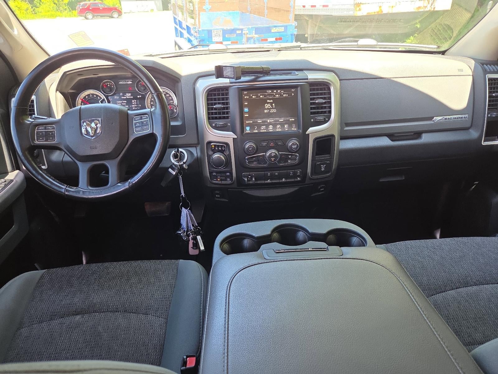 2016 RAM 1500 4WD Crew Cab 5.7 Ft Box Big Horn