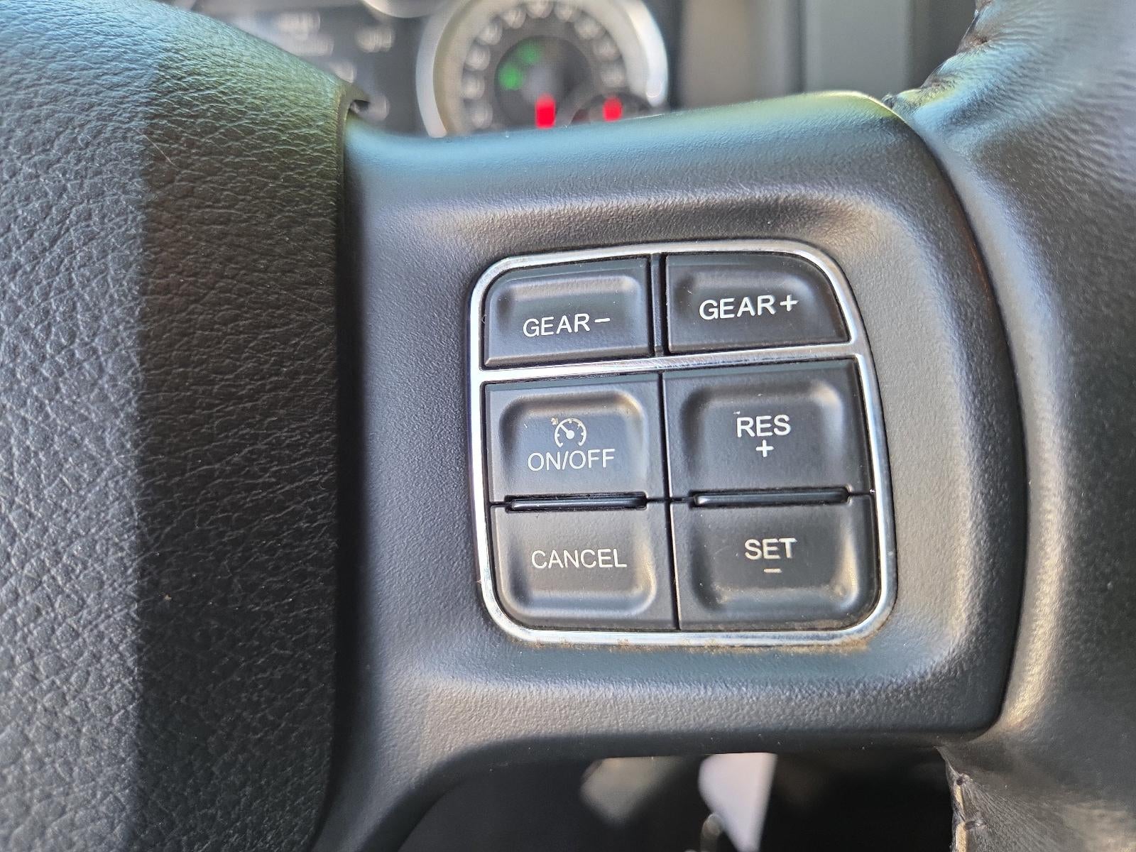 2016 RAM 1500 4WD Crew Cab 5.7 Ft Box Big Horn