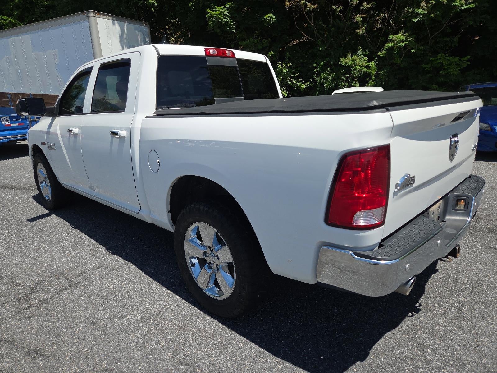 2016 RAM 1500 4WD Crew Cab 5.7 Ft Box Big Horn