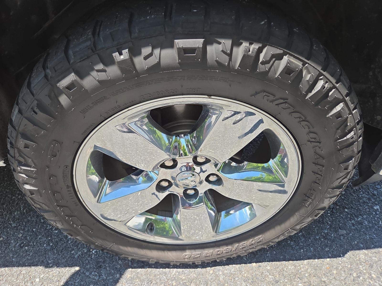 2016 RAM 1500 4WD Crew Cab 5.7 Ft Box Big Horn