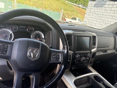 2016 RAM 1500 4WD Crew Cab 5.7 Ft Box Big Horn