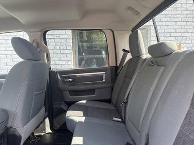 2016 RAM 1500 4WD Crew Cab 5.7 Ft Box Big Horn