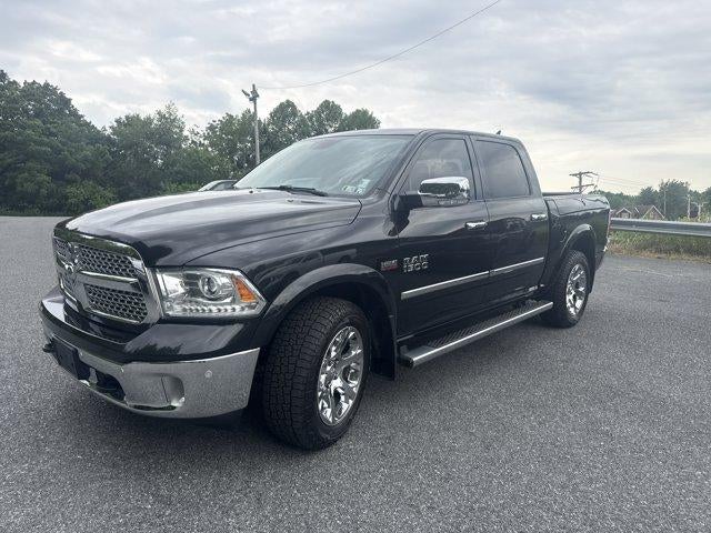 2017 RAM 1500 Laramie 4x4 Crew Cab 5'7" Box
