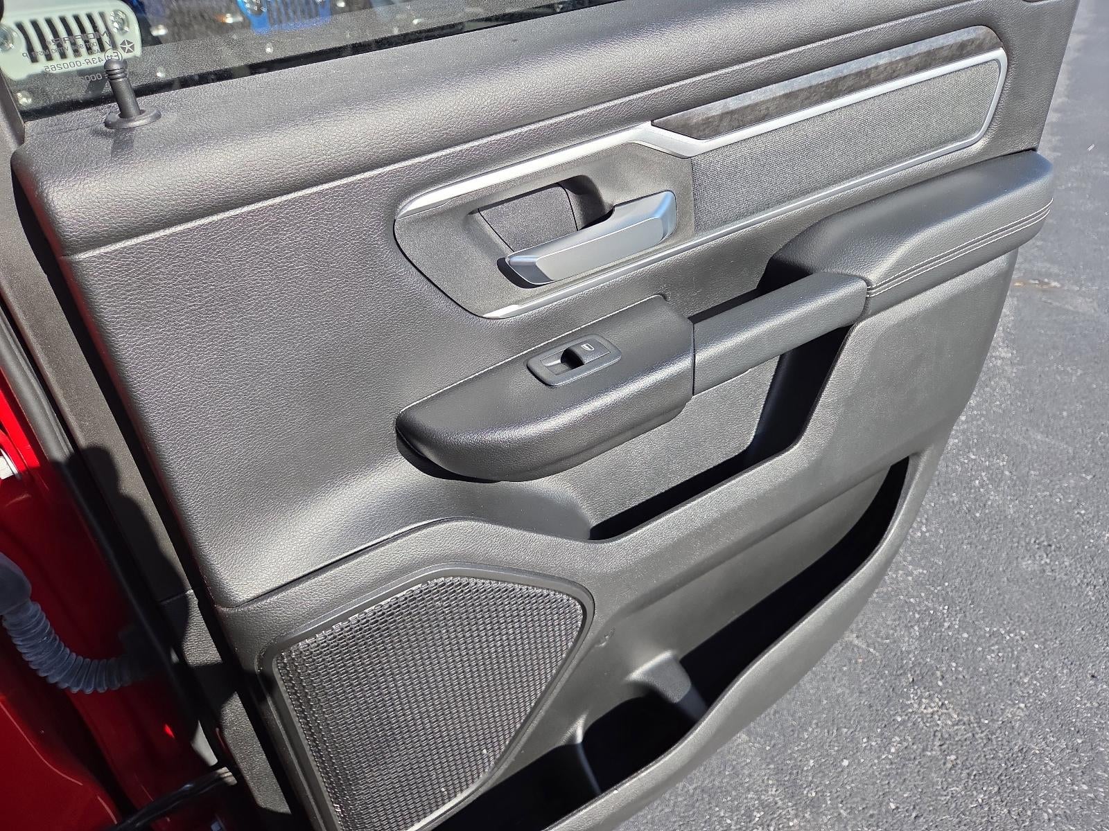 2022 RAM 1500 Big Horn 4x4 Crew Cab 5'7" Box