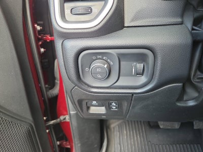 2022 RAM 1500 Big Horn 4x4 Crew Cab 5'7" Box