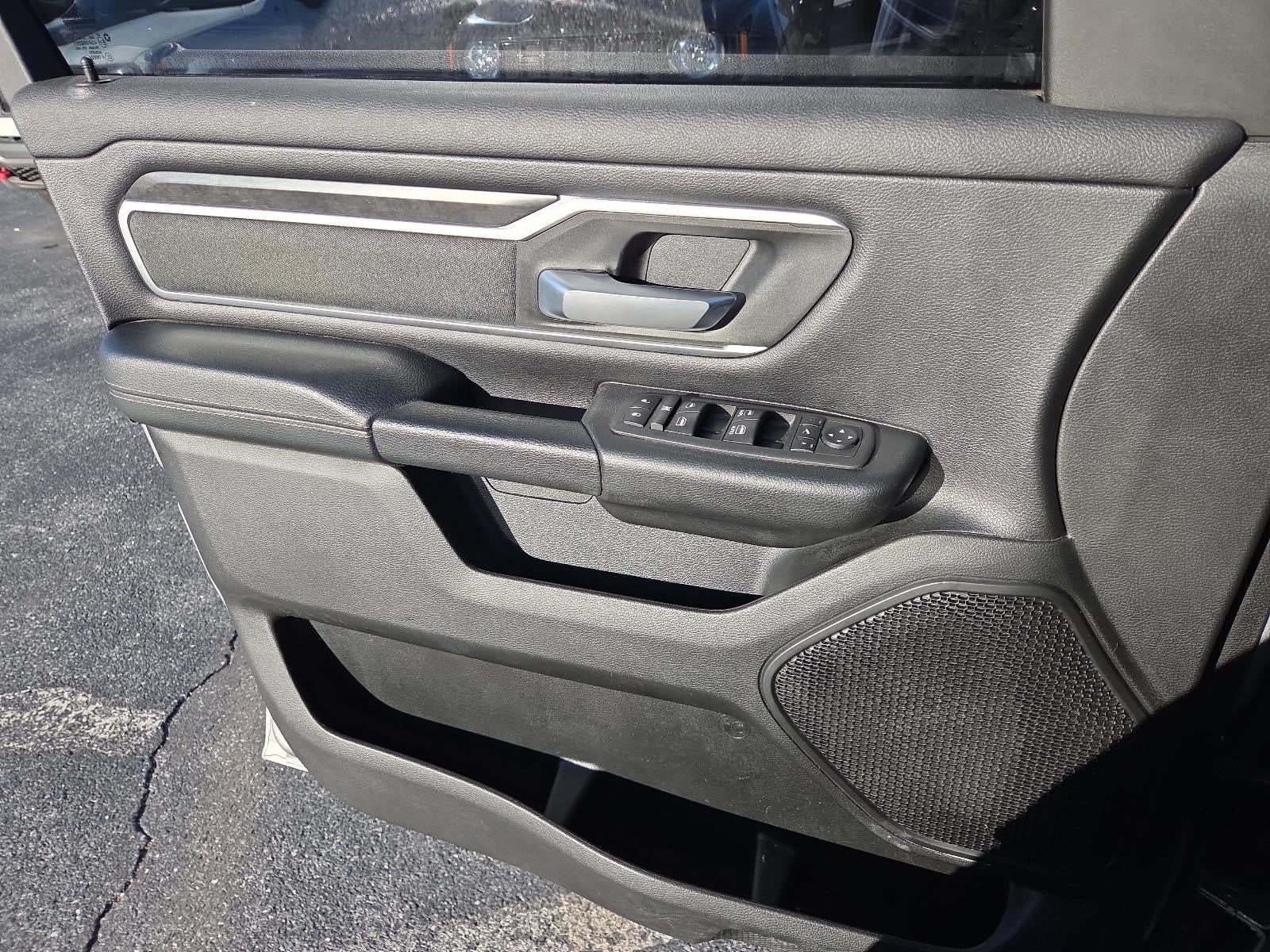 2022 RAM 1500 Big Horn 4x4 Crew Cab 5'7" Box