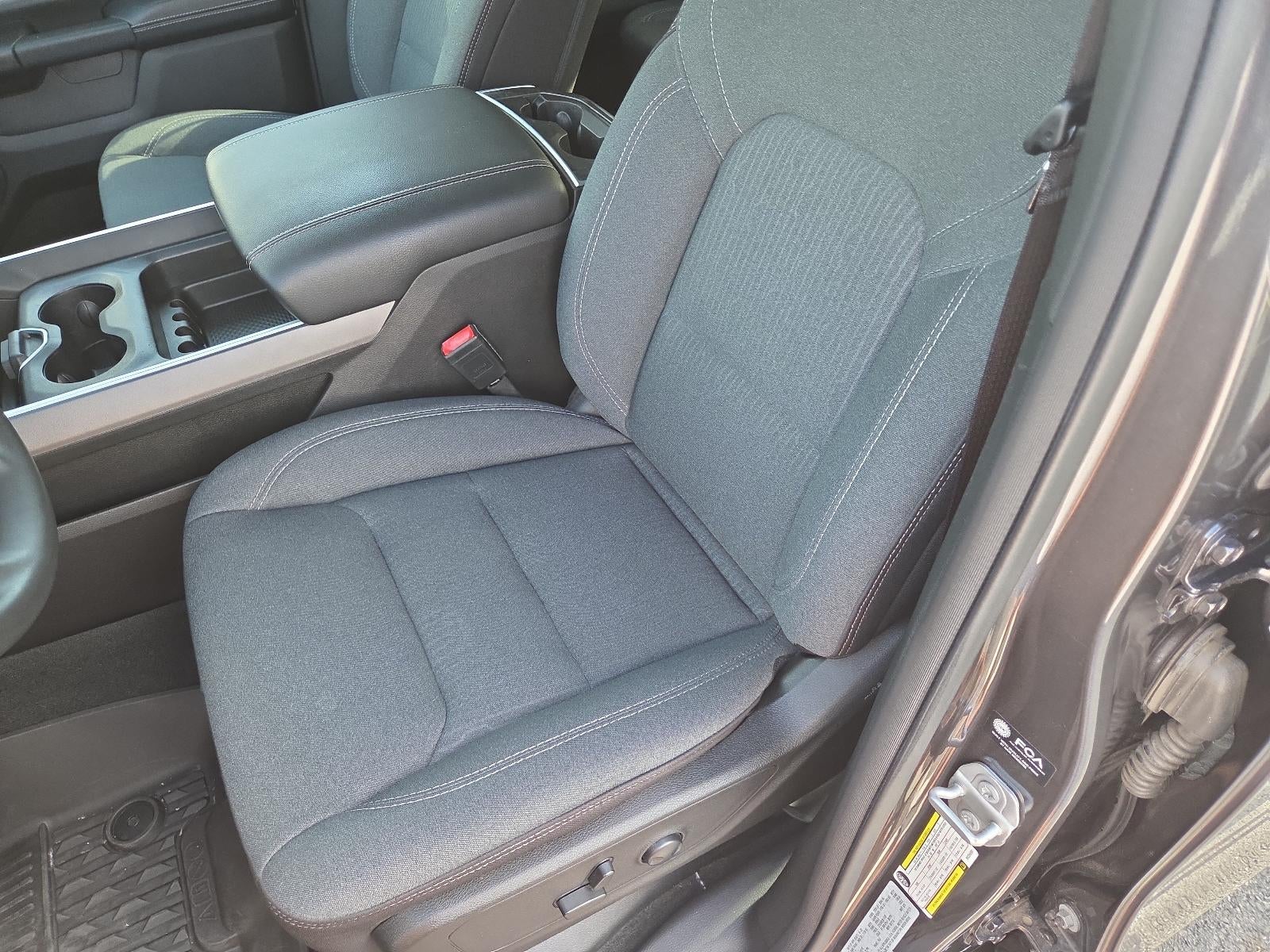2022 RAM 1500 Big Horn 4x4 Crew Cab 5'7" Box