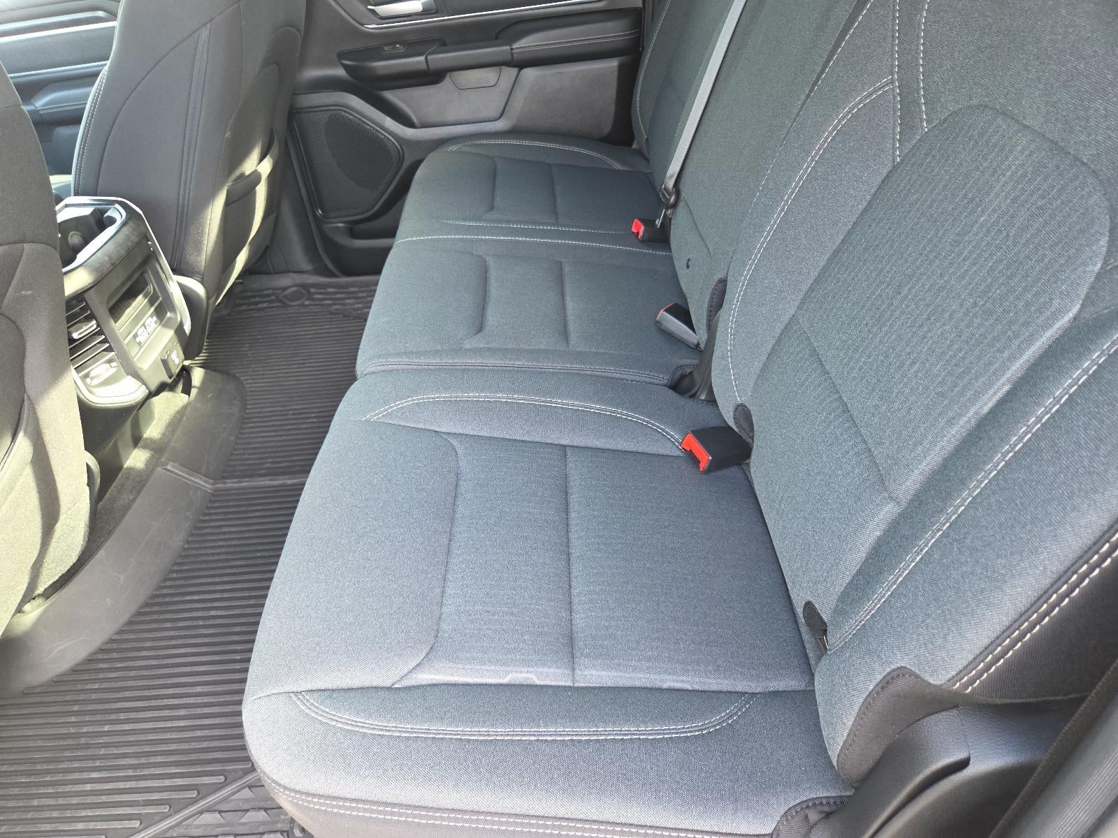 2022 RAM 1500 Big Horn 4x4 Crew Cab 5'7" Box