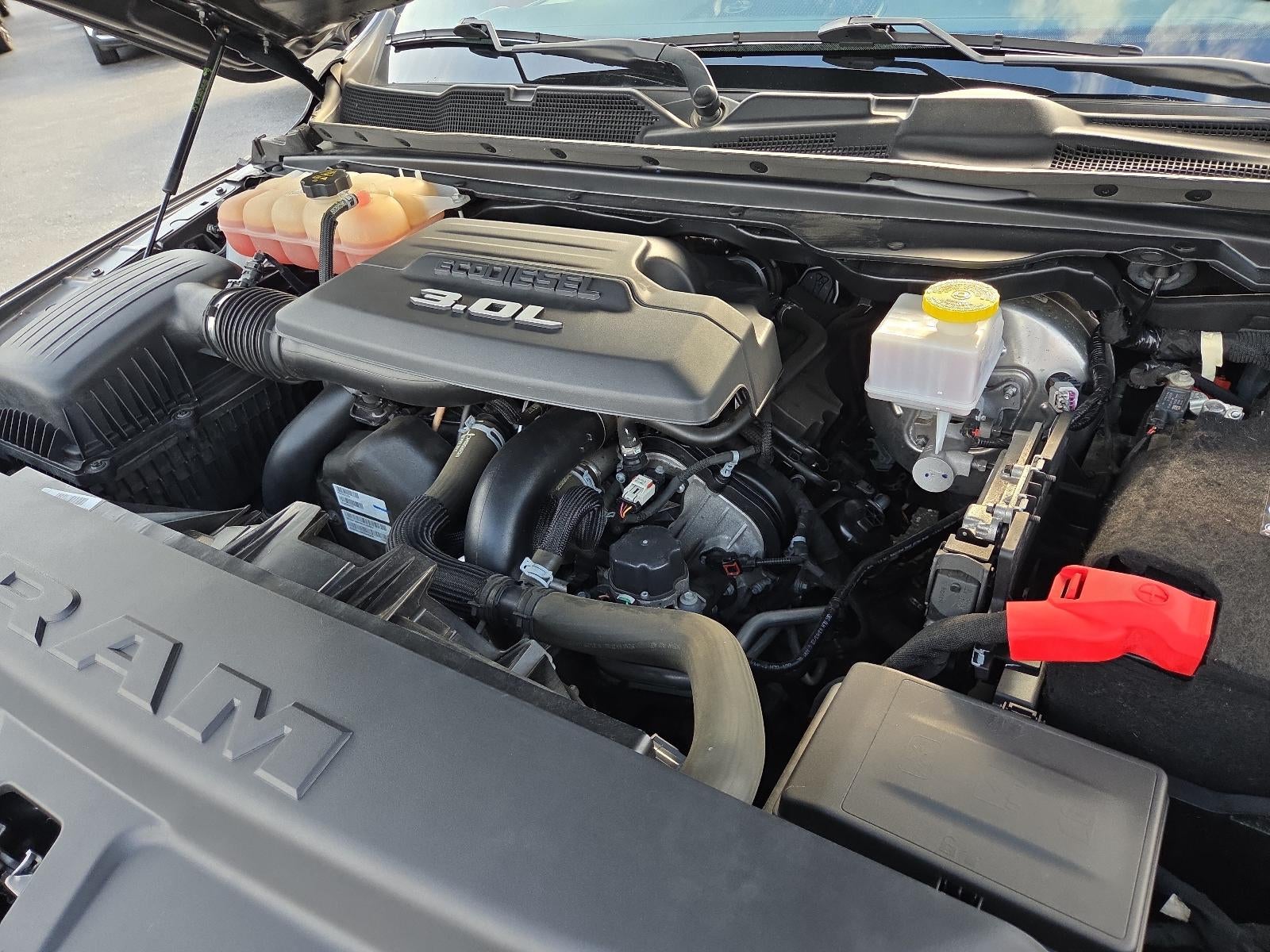2022 RAM 1500 Big Horn 4x4 Crew Cab 5'7" Box