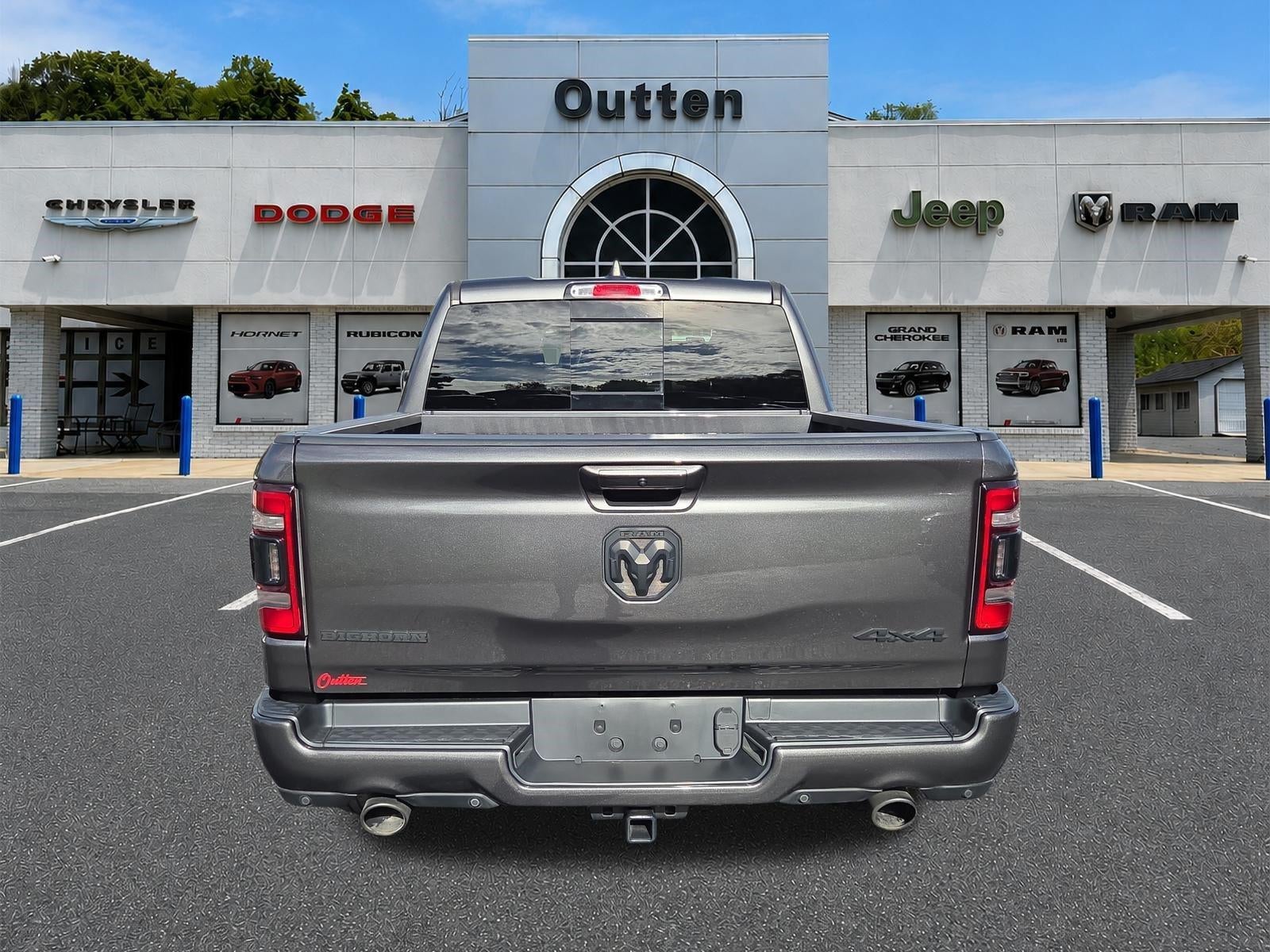 2022 RAM 1500 Big Horn 4x4 Crew Cab 5'7" Box