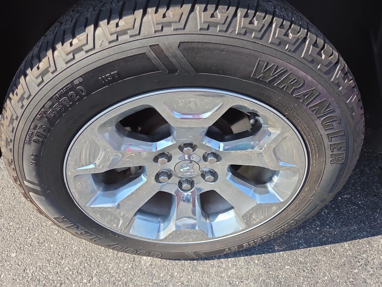 2020 RAM 1500 Big Horn 4x4 Crew Cab 5'7" Box