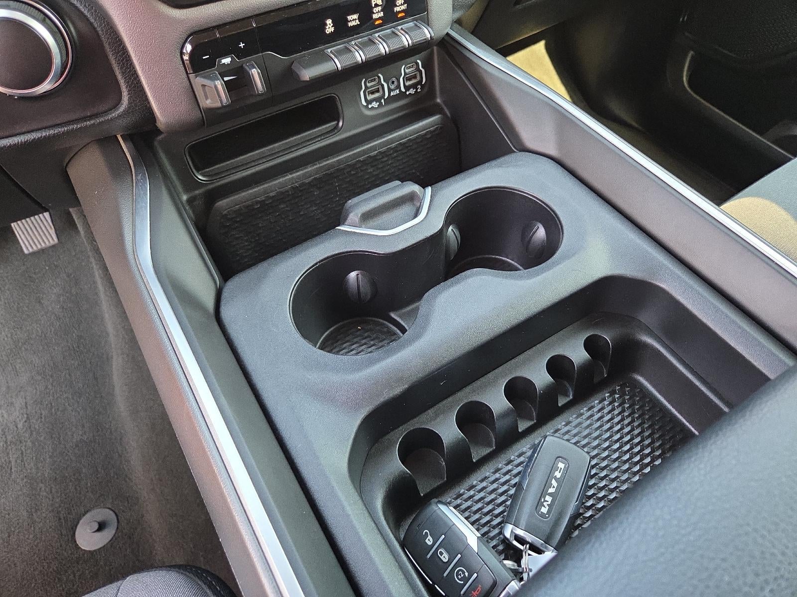 2020 RAM 1500 Big Horn 4x4 Crew Cab 5'7" Box