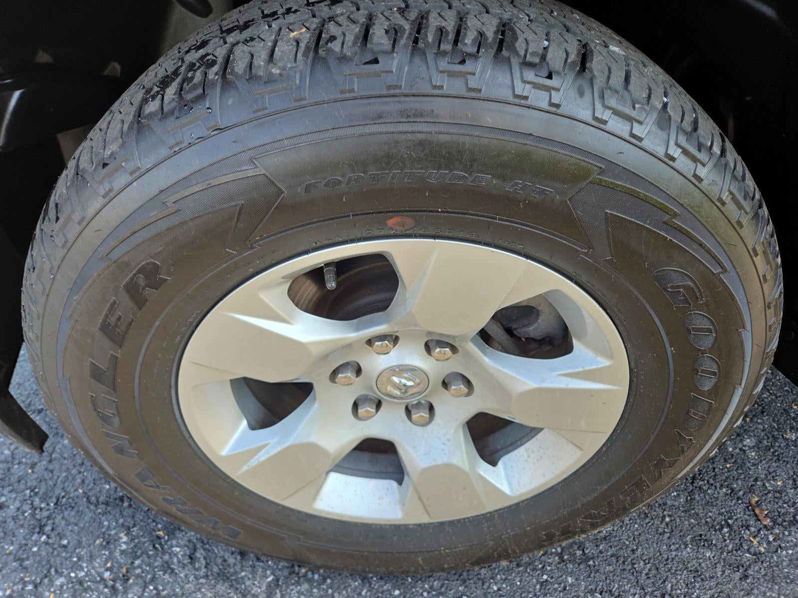 2023 RAM 1500 Big Horn 4x4 Crew Cab 5'7" Box