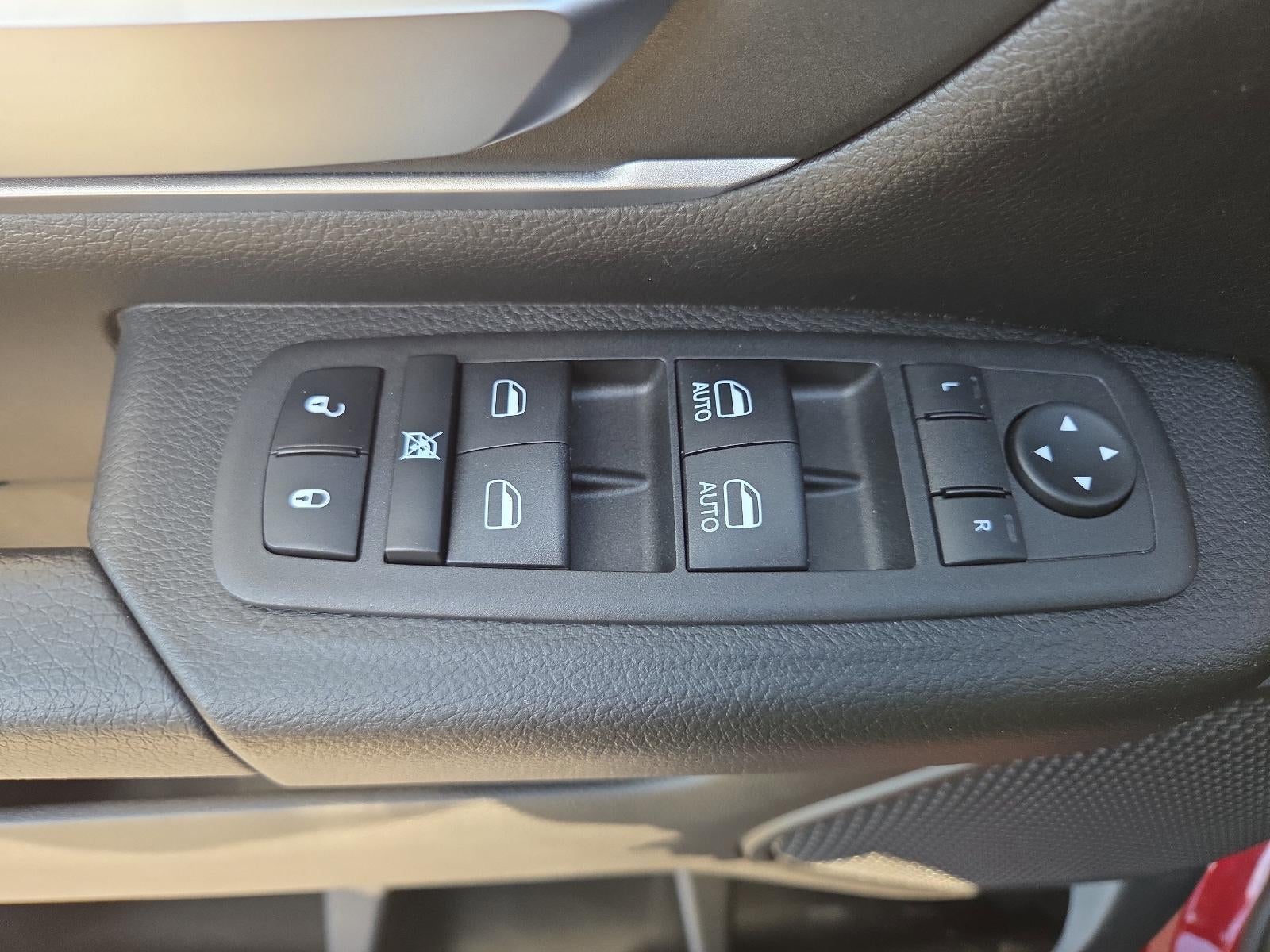 2023 RAM 1500 Big Horn 4x4 Crew Cab 5'7" Box