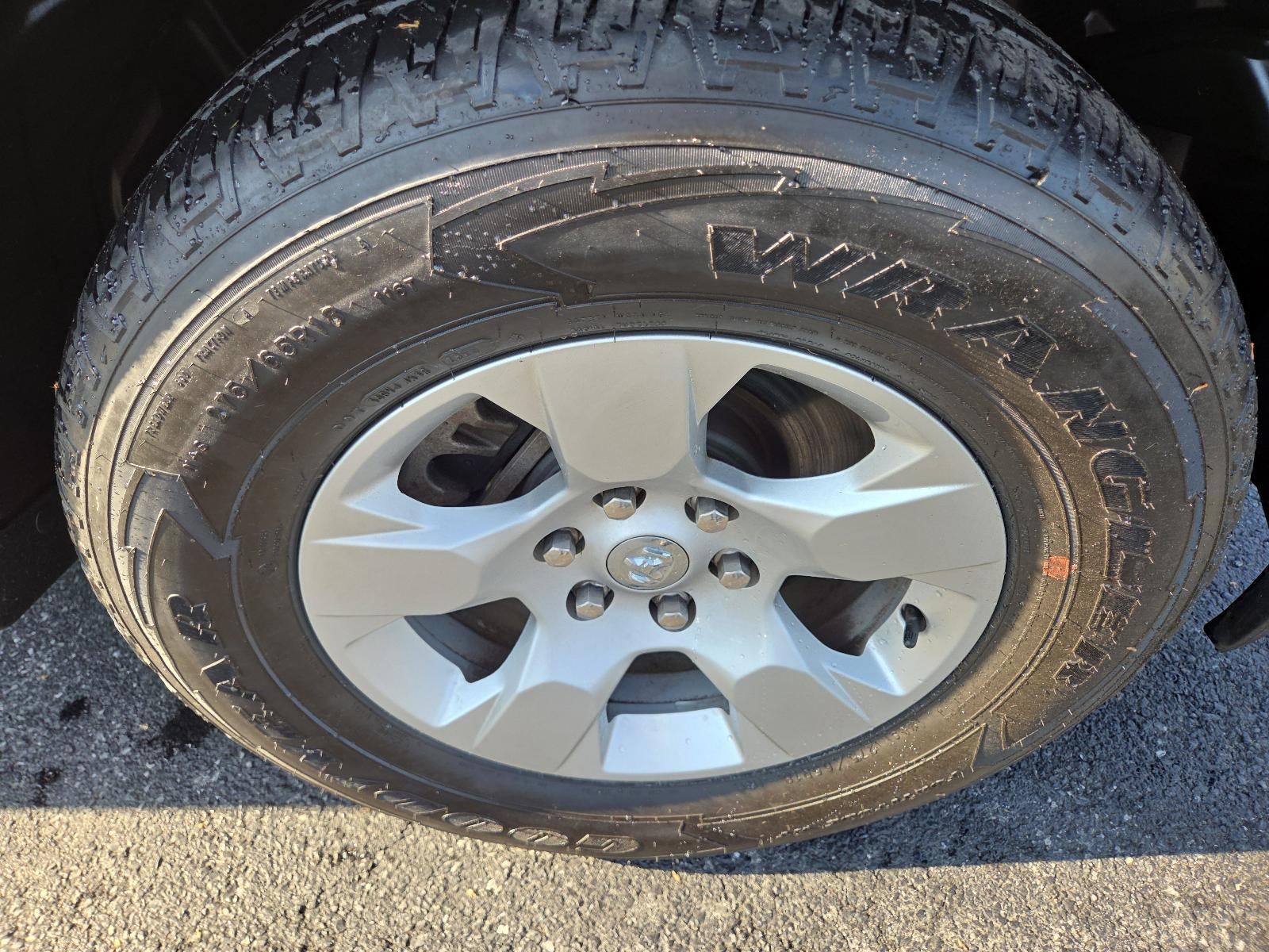 2023 RAM 1500 Big Horn 4x4 Crew Cab 5'7" Box