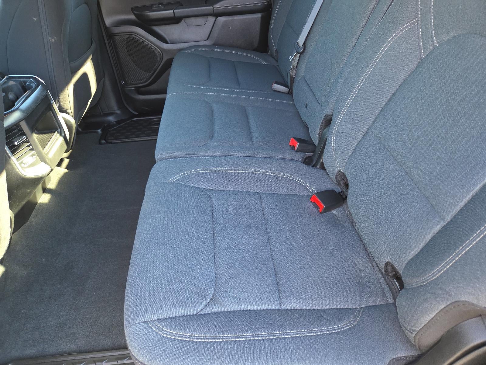 2022 RAM 1500 Big Horn 4x4 Crew Cab 5'7" Box