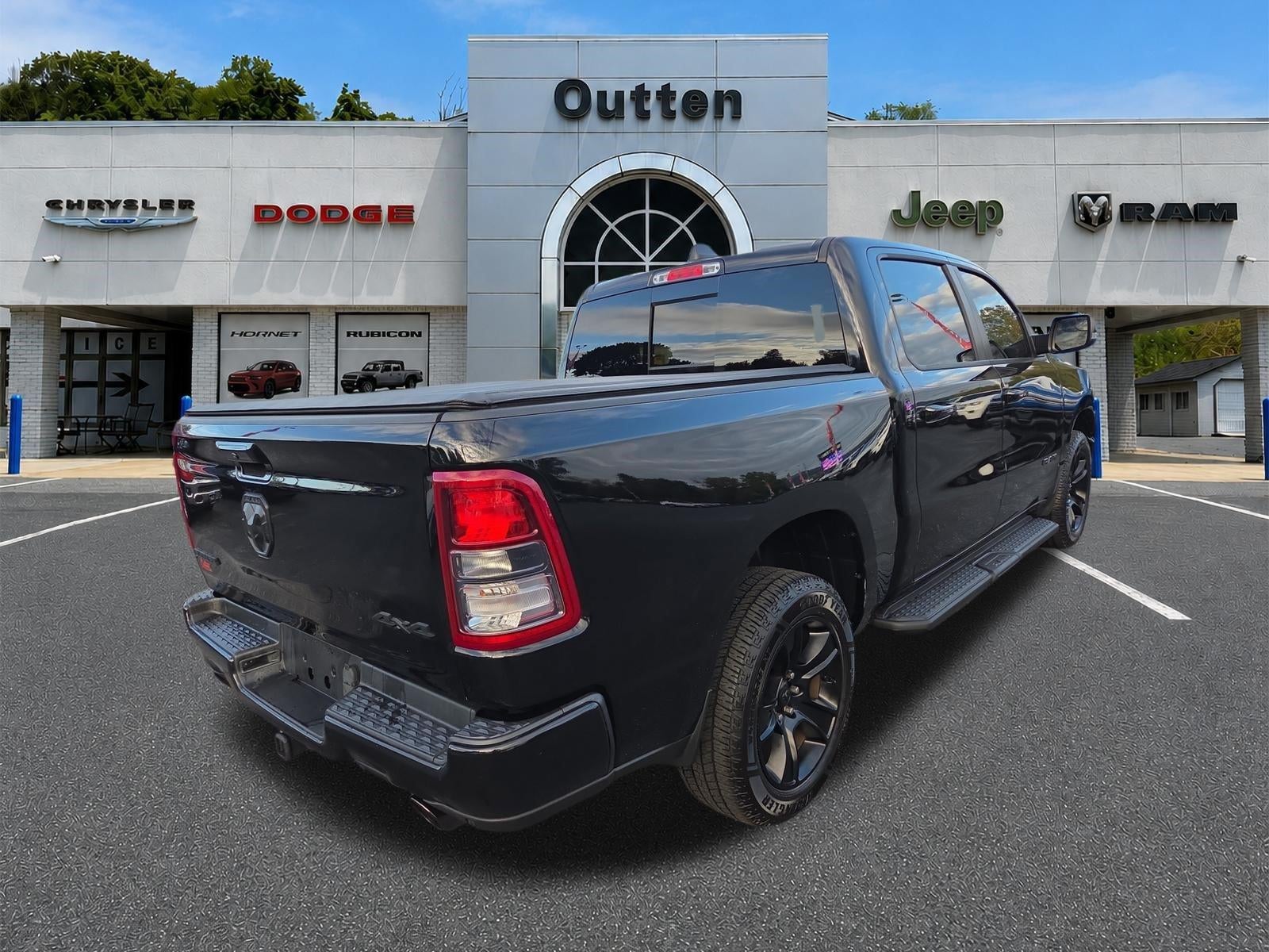 2021 RAM 1500 Big Horn 4x4 Crew Cab 5'7" Box