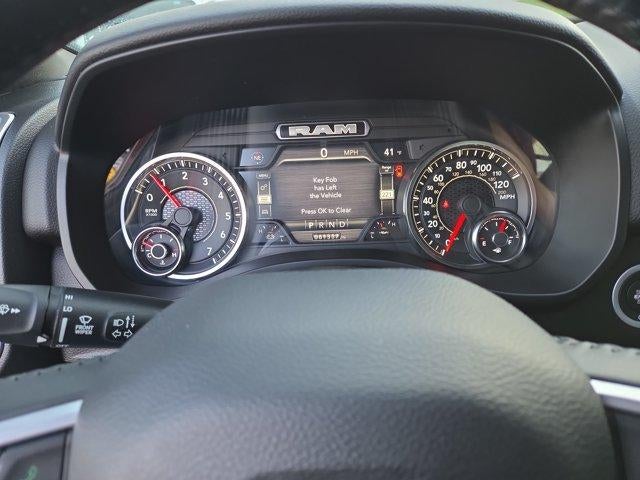 2022 RAM 1500 Big Horn 4x4 Crew Cab 6'4" Box