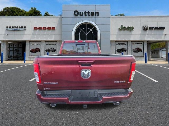 2022 RAM 1500 Big Horn 4x4 Crew Cab 6'4" Box
