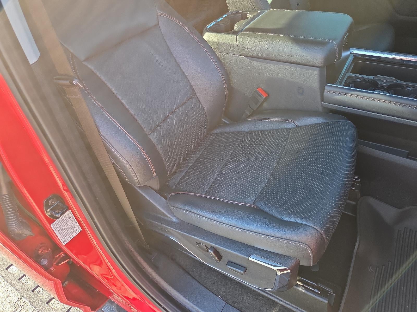 2023 Ford Super Duty F-250 SRW XLT 4WD Crew Cab 6.75' Box