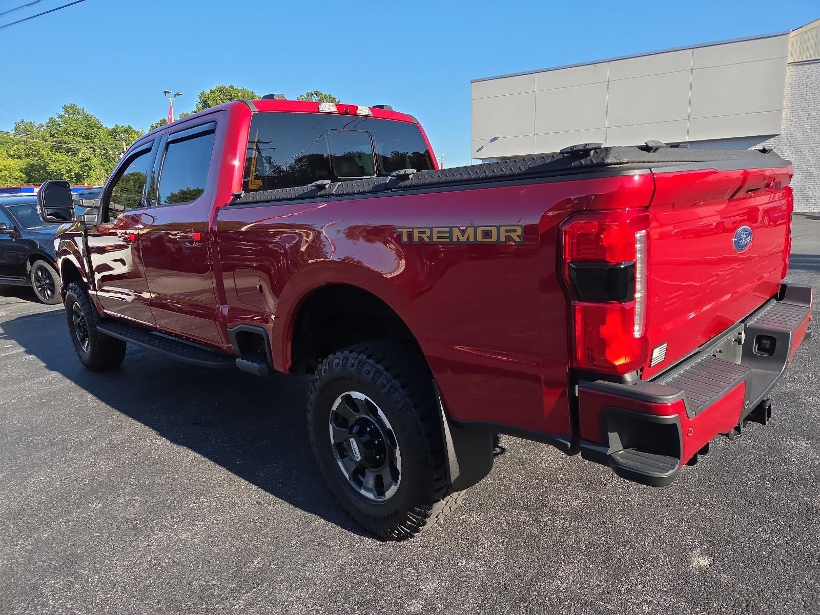 2023 Ford Super Duty F-250 SRW XLT 4WD Crew Cab 6.75' Box