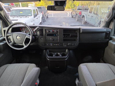 2020 Chevrolet Express Passenger 3500 Regular Wheelbase Rear-Wheel Drive 1LT