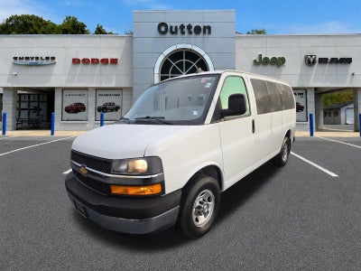 2020 Chevrolet Express Passenger 3500 Regular Wheelbase Rear-Wheel Drive 1LT